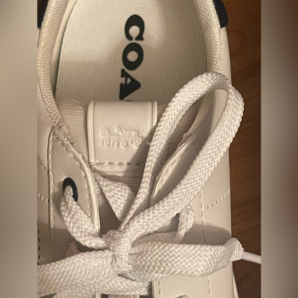 Coach Lowline Leather Low Top Sneaker. Size 10B OpticWhite/Navy - Picture 3 of 7